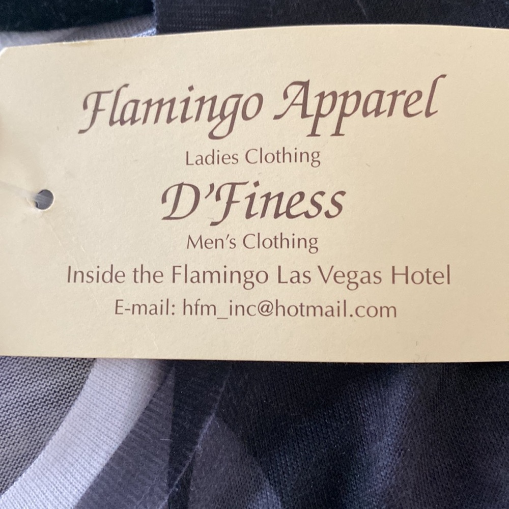 FAUX TUX TEE SIZE L - Picture 8 of 9